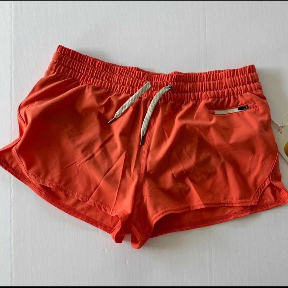 Vuori Clementine Shorts - Women's Large NWT Brand New